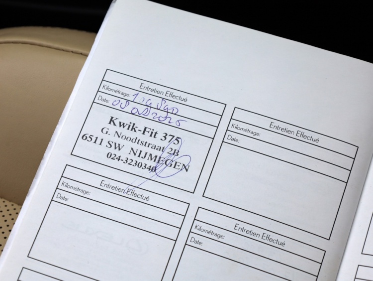 Lexus IS 300h Business Line Pro | Leder | Schuifdak | Adaptive Cruise