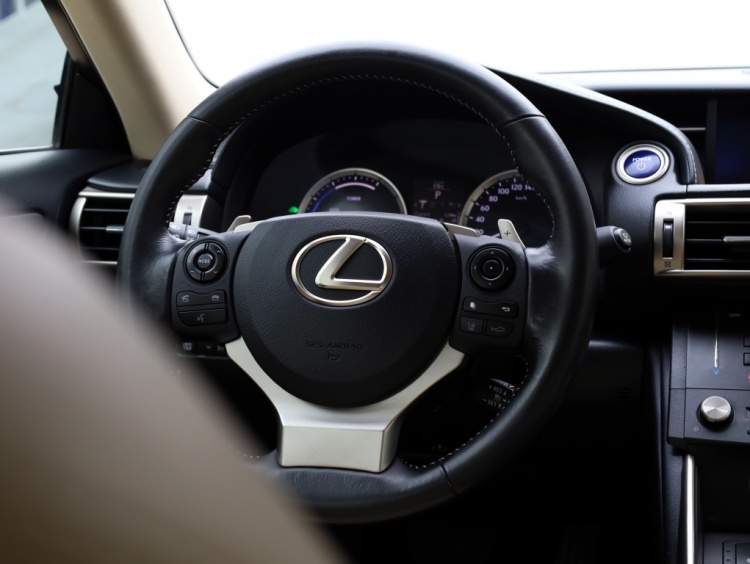 Lexus IS 300h Business Line Pro | Leder | Schuifdak | Adaptive Cruise