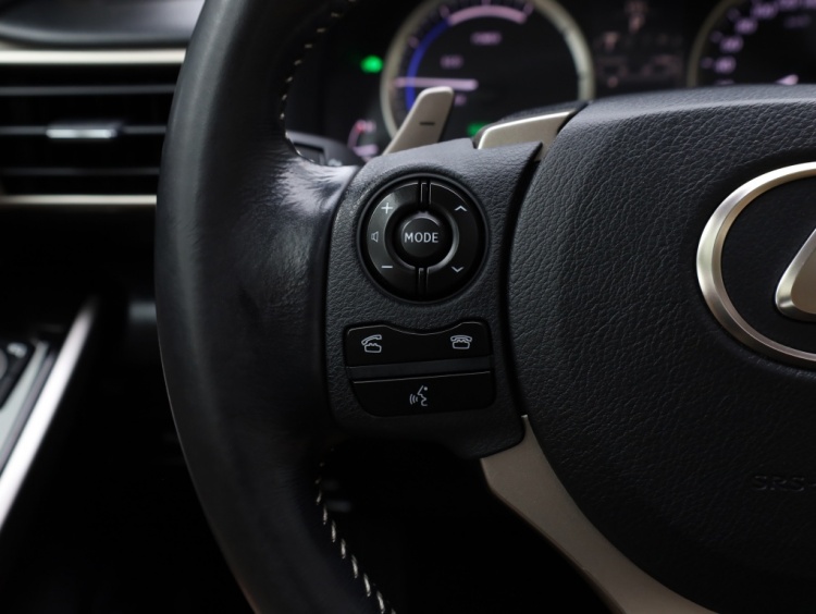 Lexus IS 300h Business Line Pro | Leder | Schuifdak | Adaptive Cruise
