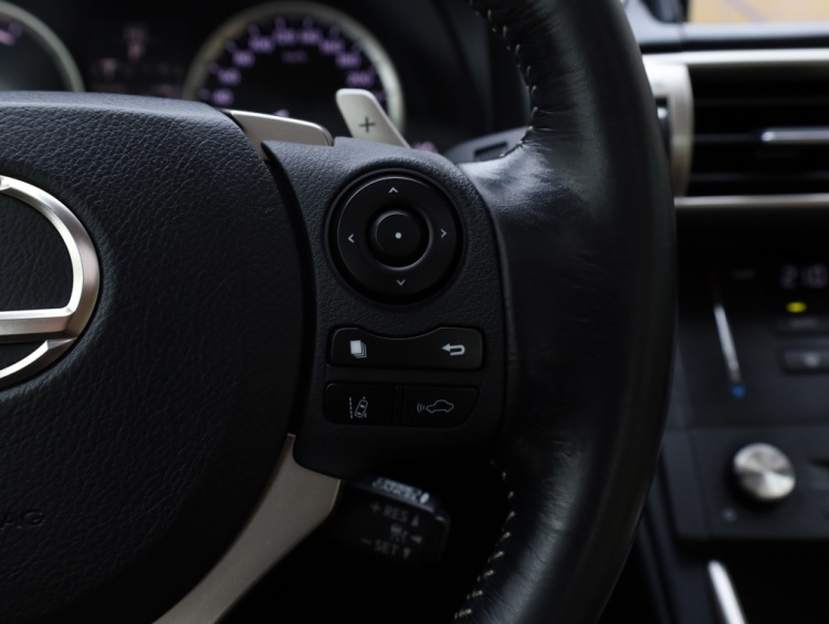 Lexus IS 300h Business Line Pro | Leder | Schuifdak | Adaptive Cruise