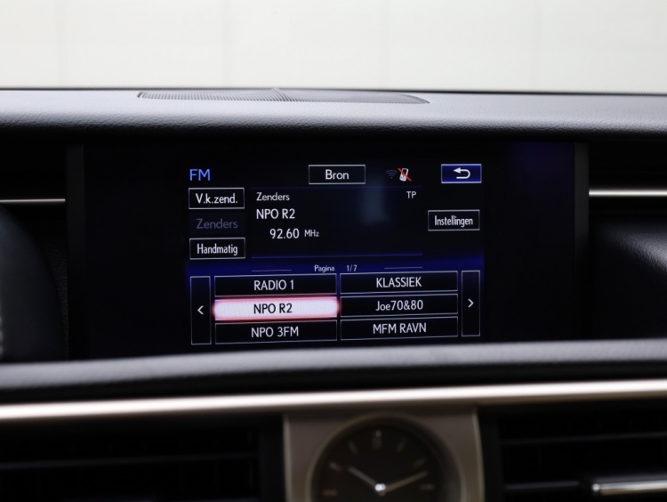 Lexus IS 300h Business Line Pro | Leder | Schuifdak | Adaptive Cruise