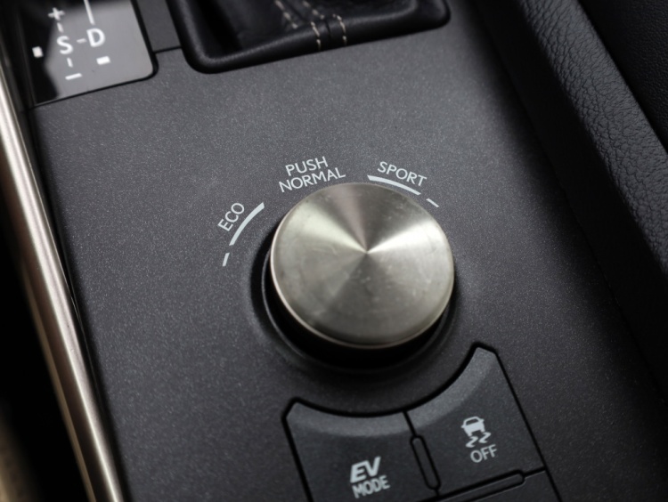 Lexus IS 300h Business Line Pro | Leder | Schuifdak | Adaptive Cruise