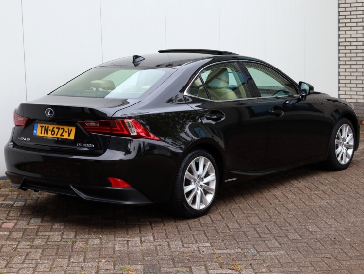 Lexus IS 300h Business Line Pro | Leder | Schuifdak | Adaptive Cruise