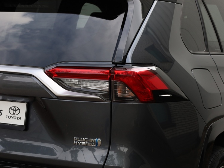 Toyota RAV4 2.5 Plug-in Hybrid Bi-Tone+ | 360 Camera | Stoelventilatie | Trekhaak