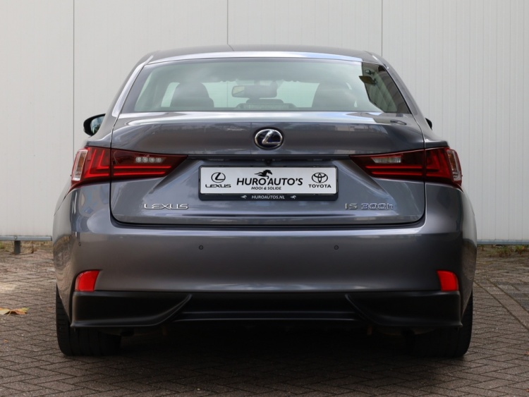 Lexus IS 300h Sport Edition | Stoelverwarming | Parkeersensor | Camera