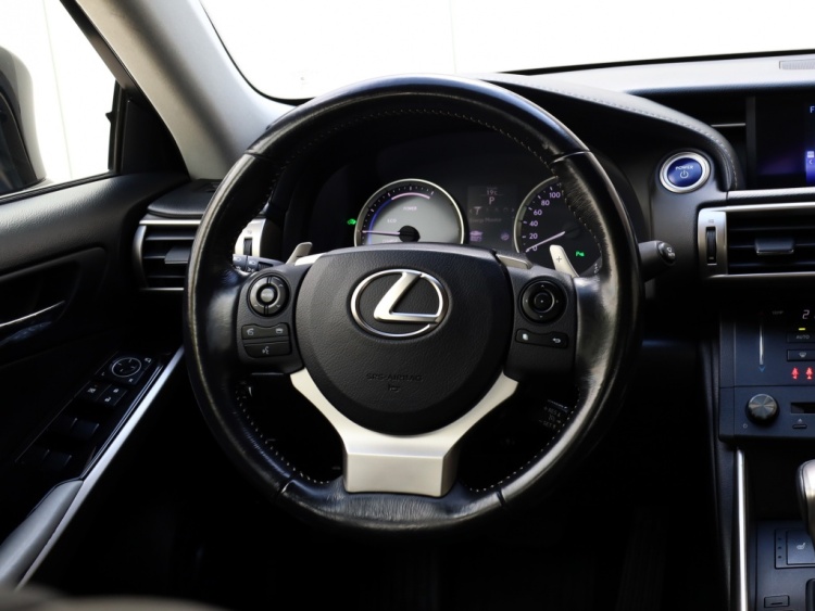 Lexus IS 300h Sport Edition | Stoelverwarming | Parkeersensor | Camera