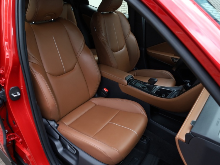 Lexus LBX 1.5 Relax 2WD | Leder | Memory Seat | Dodehoek