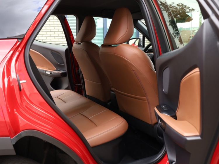 Lexus LBX 1.5 Relax 2WD | Leder | Memory Seat | Dodehoek
