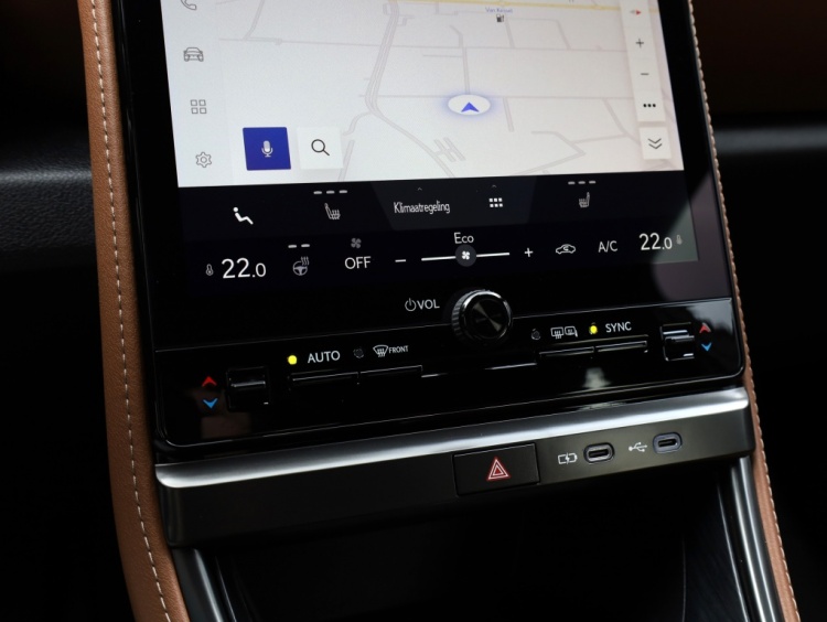 Lexus LBX 1.5 Relax 2WD | Leder | Memory Seat | Dodehoek