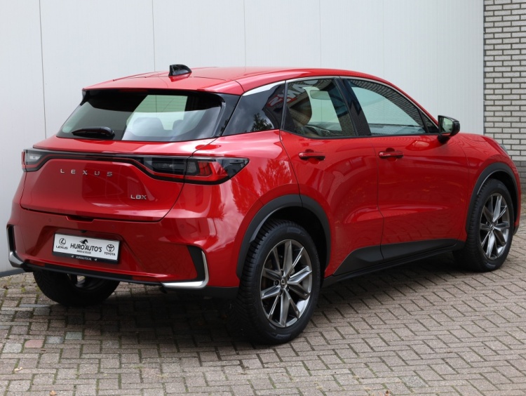 Lexus LBX 1.5 Relax 2WD | Leder | Memory Seat | Dodehoek