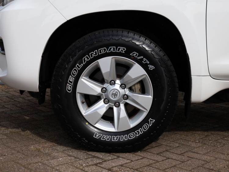 Toyota Land Cruiser 2.8 D4-D-F 3 DRS BLIND VAN | Climate Control | Cruise Control
