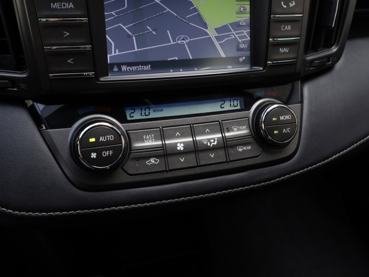 Toyota RAV4 2.0 Dynamic Limited 4WD | Dodehoek | Clima | PDC