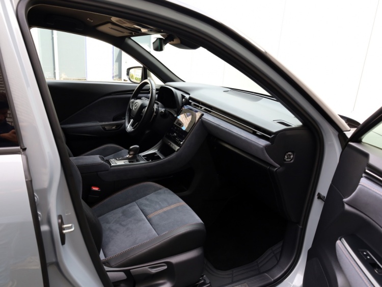 Lexus LBX 1.5 Cool 2WD | Carplay | Memory Seat | Leder/Suede