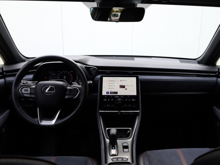 Lexus LBX 1.5 Cool 2WD | Carplay | Memory Seat | Leder/Suede
