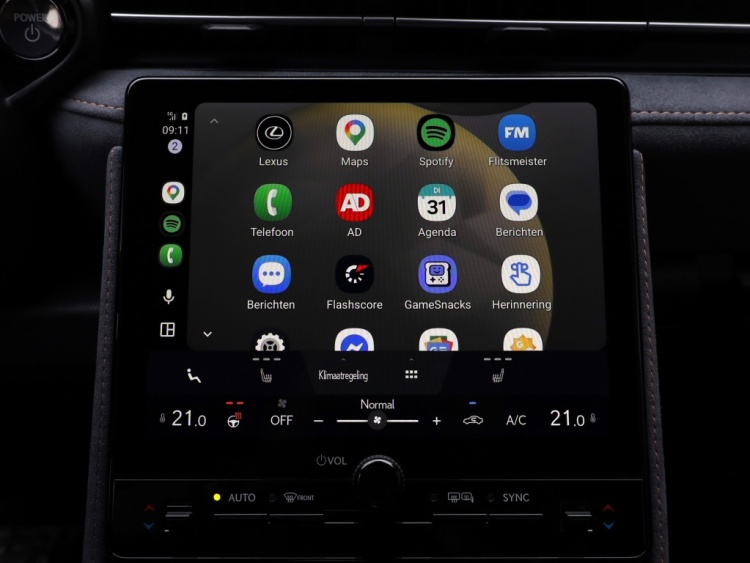Lexus LBX 1.5 Cool 2WD | Carplay | Memory Seat | Leder/Suede