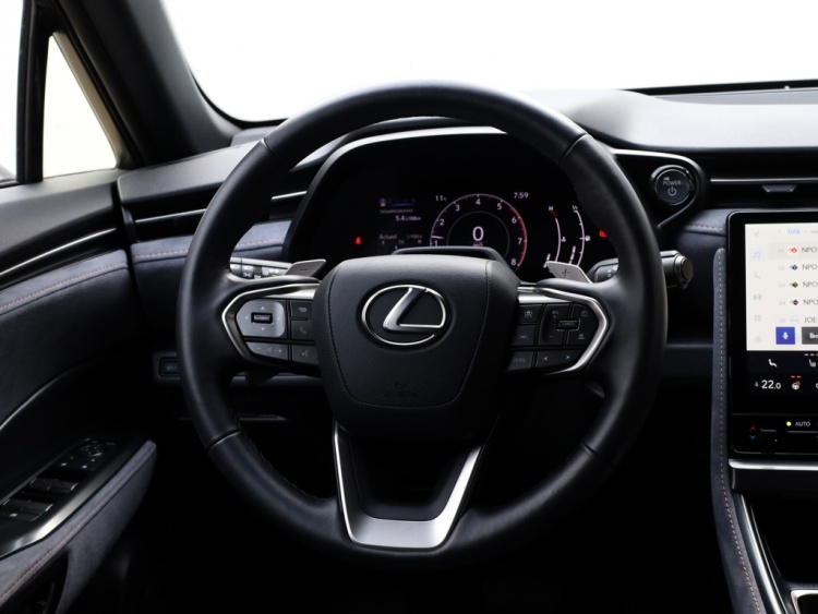 Lexus LBX 1.5 Cool 2WD | Carplay | Memory Seat | Leder/Suede