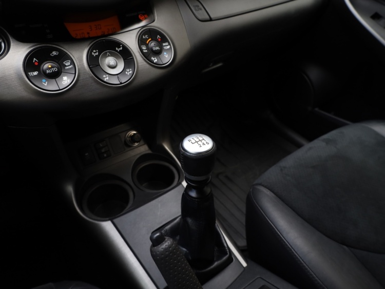 Toyota RAV4 2.0 VVTi Executive | Leder/Alcantara | Camera | 2000 KG trekgewicht