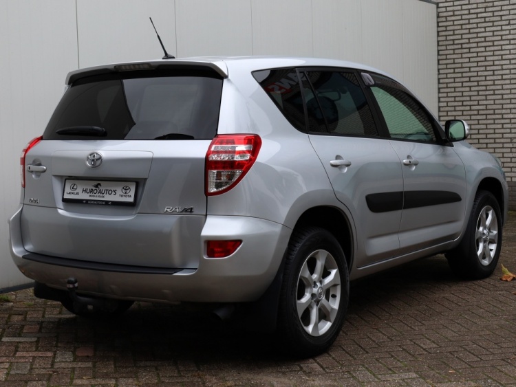 Toyota RAV4 2.0 VVTi Executive | Leder/Alcantara | Camera | 2000 KG trekgewicht