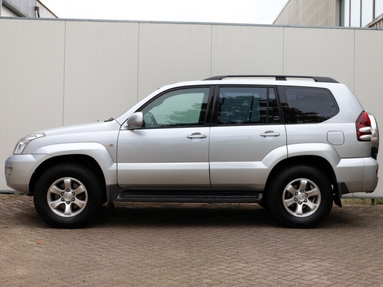 Toyota Land Cruiser 4.0 V6 VVT-i | Automaat | 8-Persoons | Clima