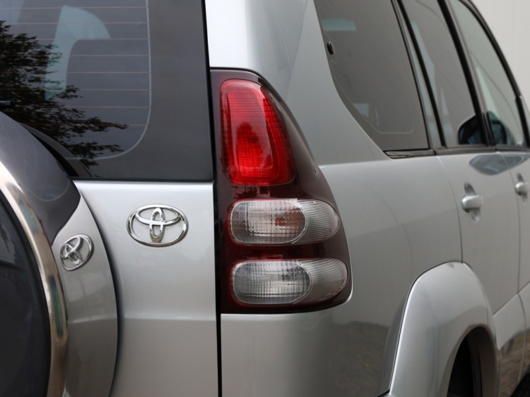 Toyota Land Cruiser 4.0 V6 VVT-i | Automaat | 8-Persoons | Clima