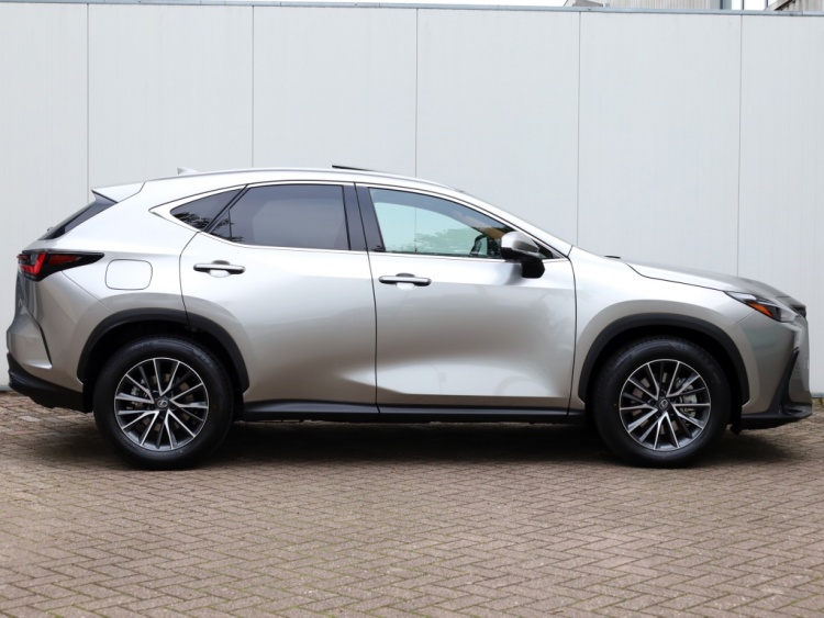 Lexus NX 450h+ AWD Luxury Line | Panoramadak | 360 Camera | Stoelverwarming