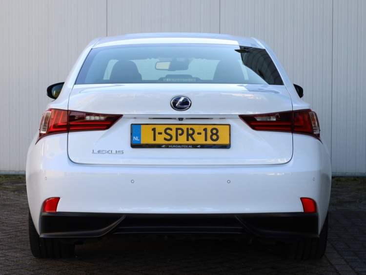 Lexus IS 300h F Sport Line | Stoelventilatie | Premium Audio | Adaptief onderstel