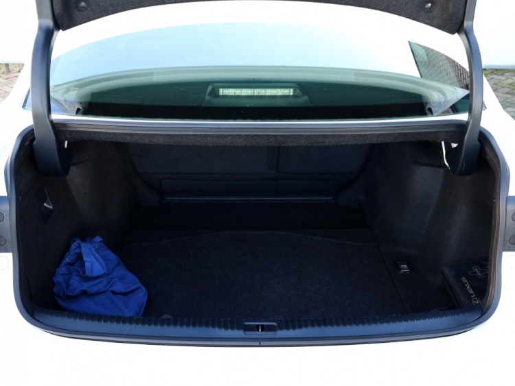 Lexus IS 300h F Sport Line | Stoelventilatie | Premium Audio | Adaptief onderstel