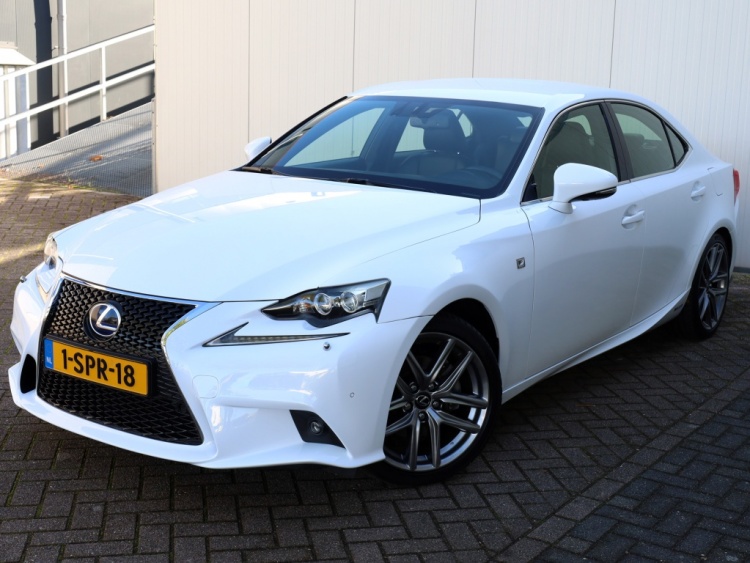 Lexus IS 300h F Sport Line | Stoelventilatie | Premium Audio | Adaptief onderstel