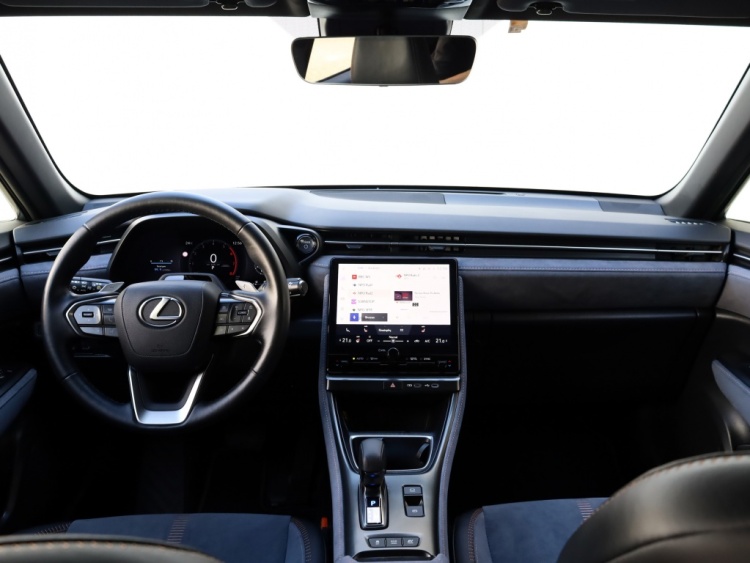 Lexus LBX 1.5 Cool 2WD | Tech Pack | NL-Auto | Trekhaak |