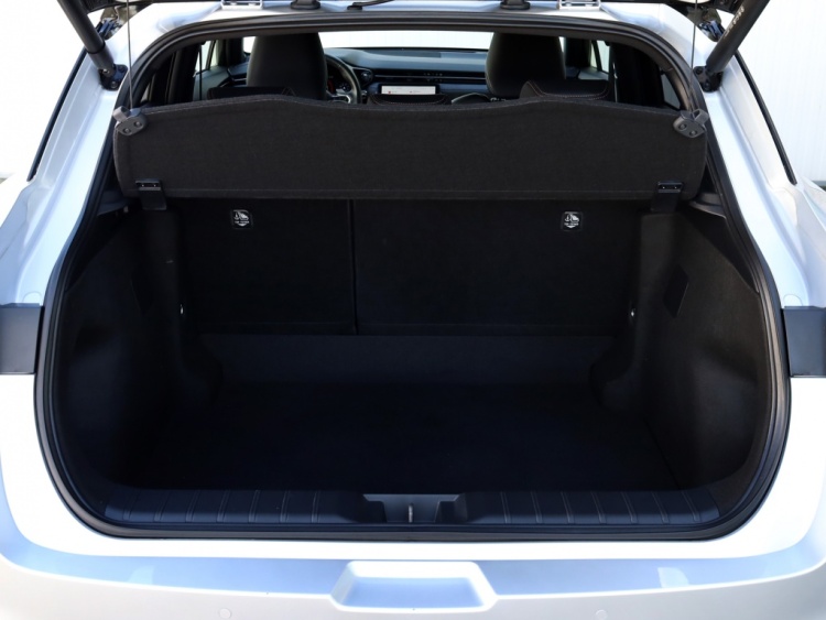 Lexus LBX 1.5 Cool 2WD | Tech Pack | NL-Auto | Trekhaak |