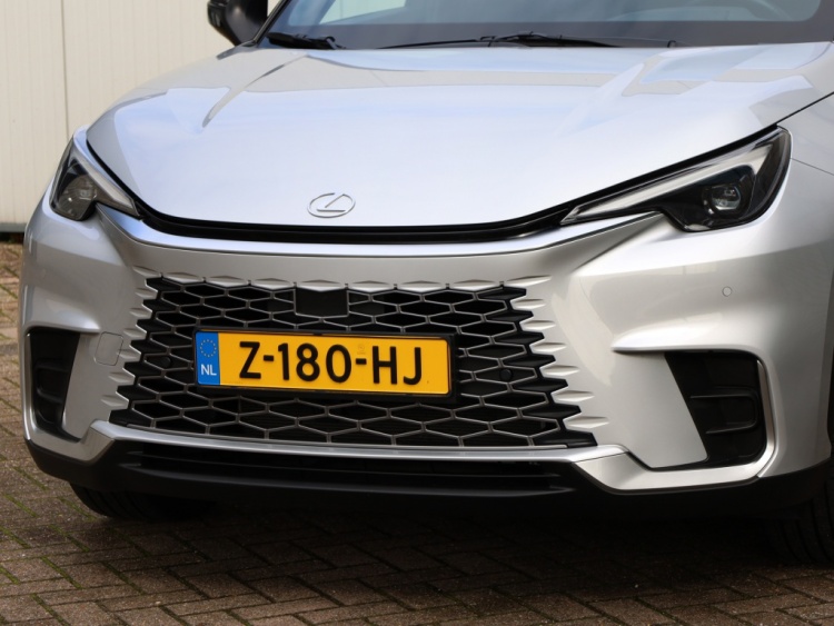 Lexus LBX 1.5 Cool 2WD | Tech Pack | NL-Auto | Trekhaak |