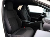 Toyota C-HR 2.0 PHEV 220 Dynamic | Bi-Tone | Dodehoek | Premium Navigatie
