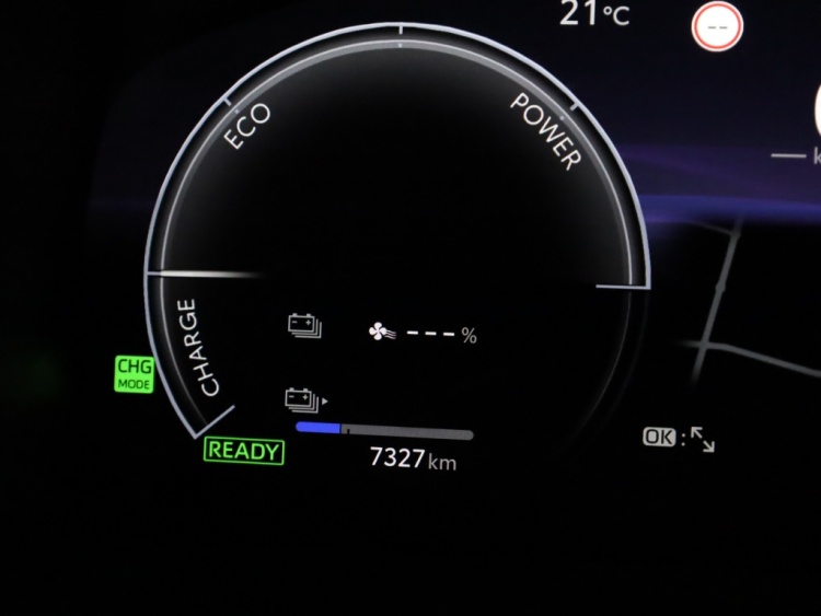 Toyota C-HR 2.0 PHEV 220 Dynamic | Bi-Tone | Stuurwielverwarming | Dodehoek