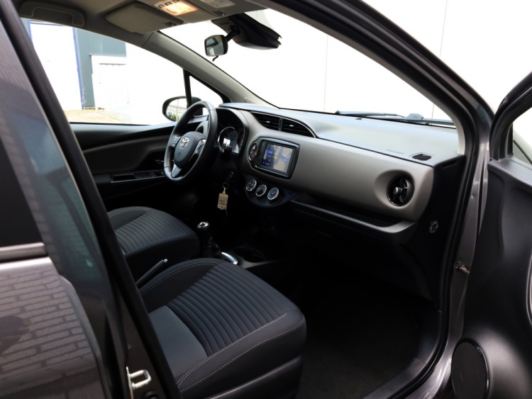 Toyota Yaris 1.0 VVT-i Connect | Airco | Carplay | NL-Auto