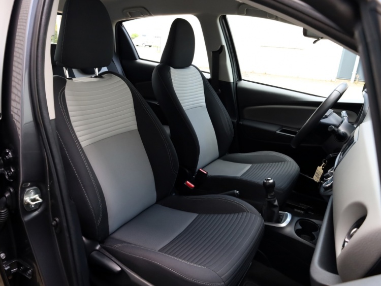 Toyota Yaris 1.0 VVT-i Connect | Airco | Carplay | NL-Auto