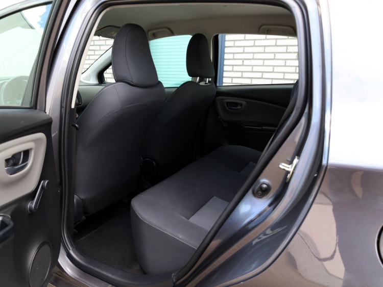 Toyota Yaris 1.0 VVT-i Connect | Airco | Carplay | NL-Auto