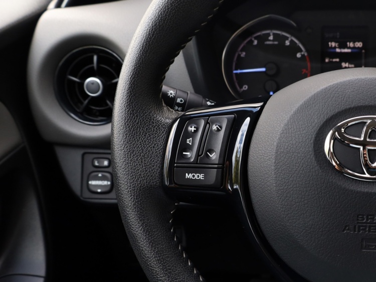 Toyota Yaris 1.0 VVT-i Connect | Airco | Carplay | NL-Auto