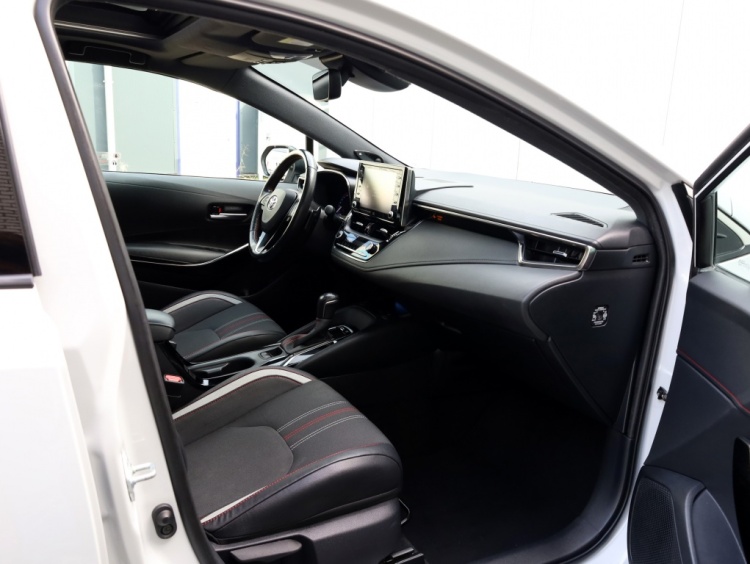 Toyota Corolla Touring Sports 2.0 Hybrid GR-Sport Plus | Panoramadak | JBL Audio | Head-Up