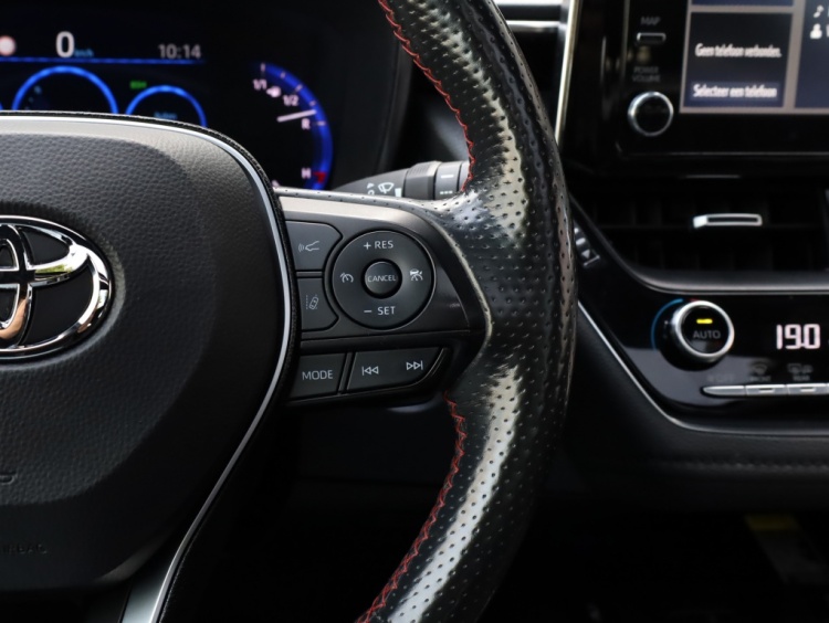 Toyota Corolla Touring Sports 2.0 Hybrid GR-Sport Plus | Panoramadak | JBL Audio | Head-Up