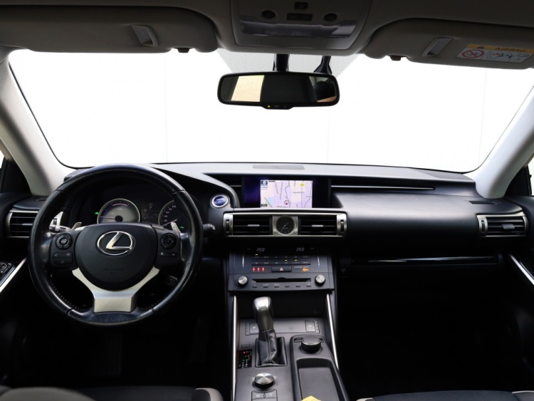 Lexus IS 300h Sport Edition | Keyless | Stoelverwarming | Trekhaak