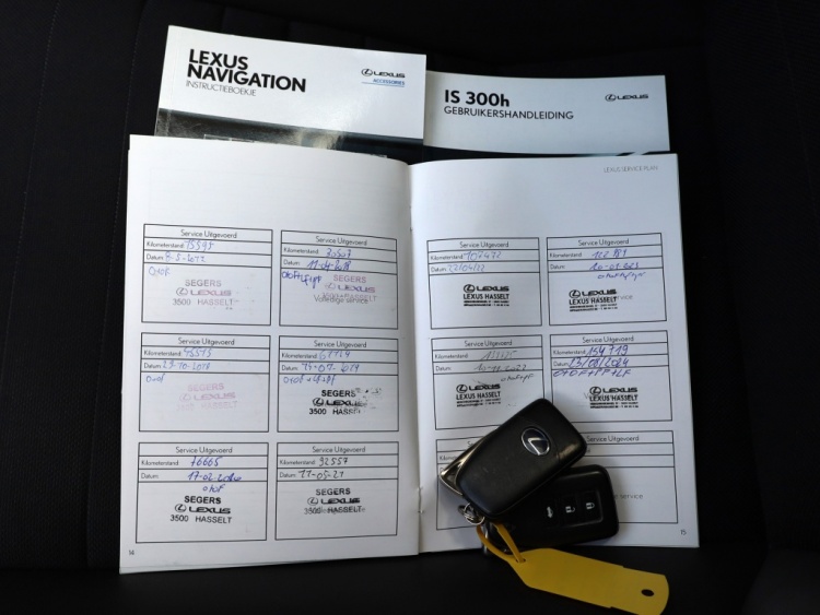 Lexus IS 300h Sport Edition | Keyless | Stoelverwarming | Trekhaak