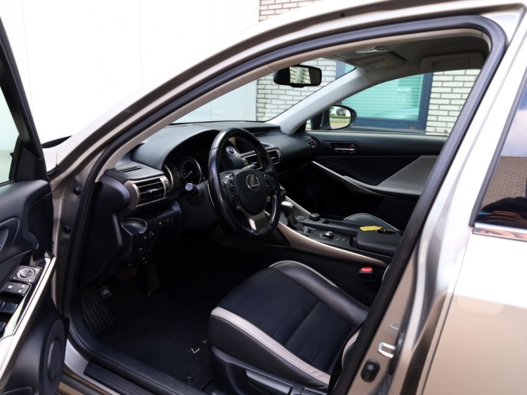 Lexus IS 300h Sport Edition | Keyless | Stoelverwarming | Trekhaak