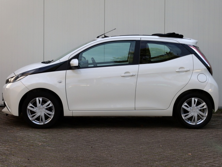 Toyota Aygo 1.0 VVT-i x-wave | Cabrio | Half Leder | Camera