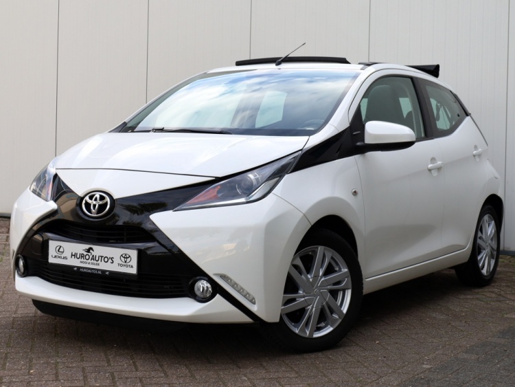 Toyota Aygo 1.0 VVT-i x-wave | Cabrio | Half Leder | Camera
