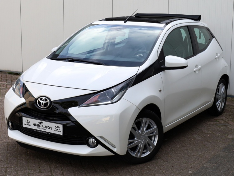 Toyota Aygo 1.0 VVT-i x-wave | Cabrio | Half Leder | Camera
