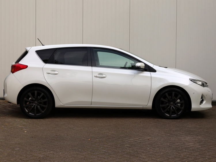 Toyota Auris 1.8 Hybrid Lease Pro | Panoramadak | Half Leder | JBL