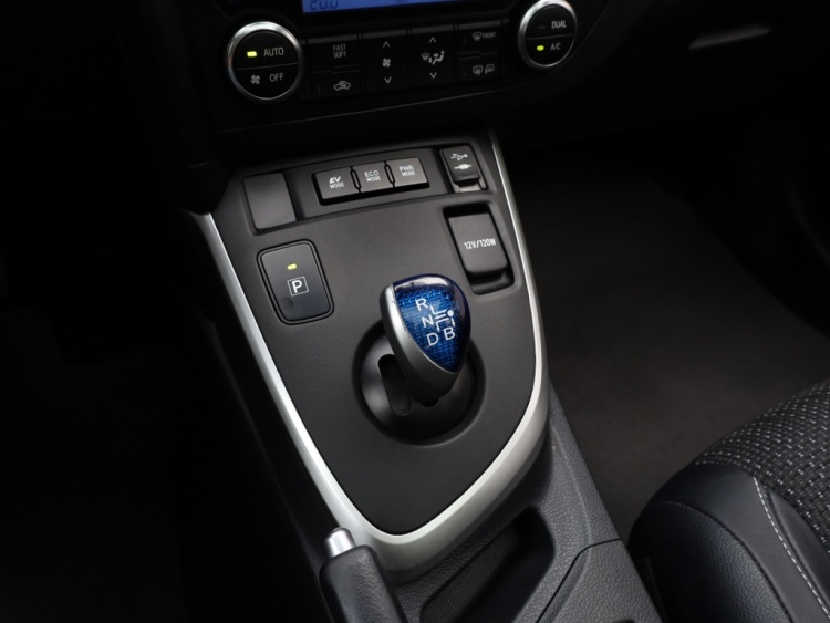 Toyota Auris 1.8 Hybrid Lease Pro | Panoramadak | Half Leder | JBL