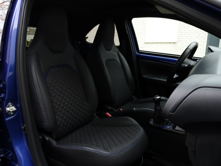 Toyota Aygo X 1.0 VVT-i MT Premium | Cabrio | JBL | Stoelverwarming