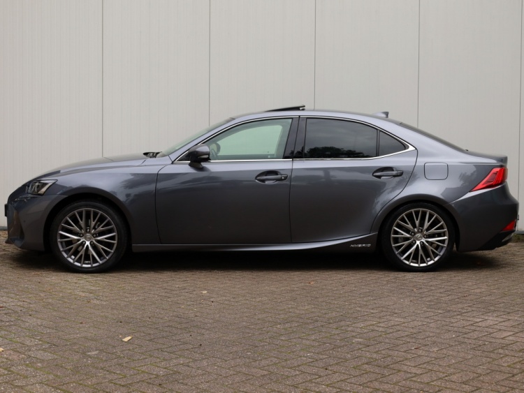 Lexus IS 300h Luxury Line | Mark Levinson | Schuifdak | Trekhaak