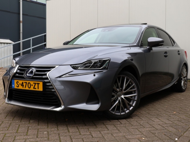 Lexus IS 300h Luxury Line | Mark Levinson | Schuifdak | Trekhaak